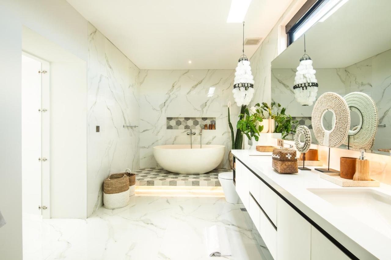 Luxury Villa Devina I Seminyak I Yoga & Gym Экстерьер фото
